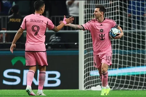 سواريز: ميسي يريد المشاركة في كأس العالم.. ولم أحدد موعد اعتزالي 